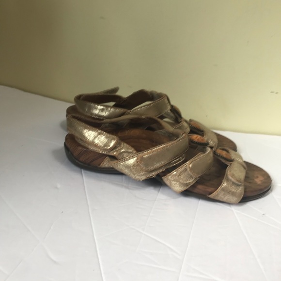 VIONIC Orthaheel Yasmin Metallic Gold Strappy Sandals Mules Slides Arch Support - Picture 7 of 15